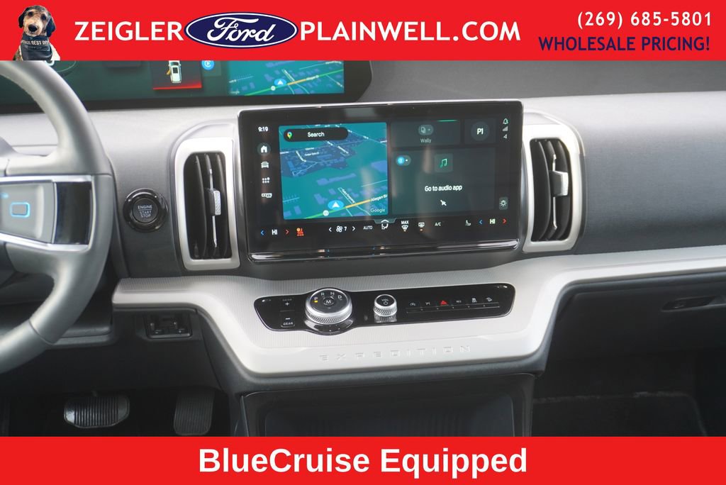 Used 2025 Ford Expedition Active image 18