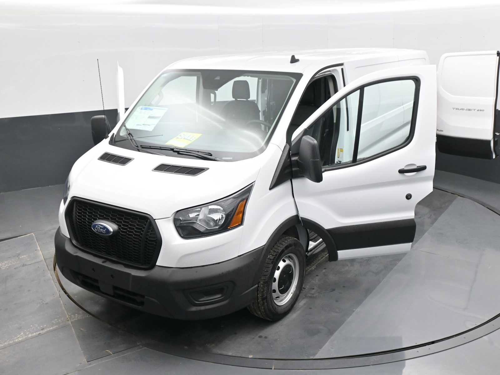 New 2024 Ford Transit 250 148 Medium Roof RWD image 39
