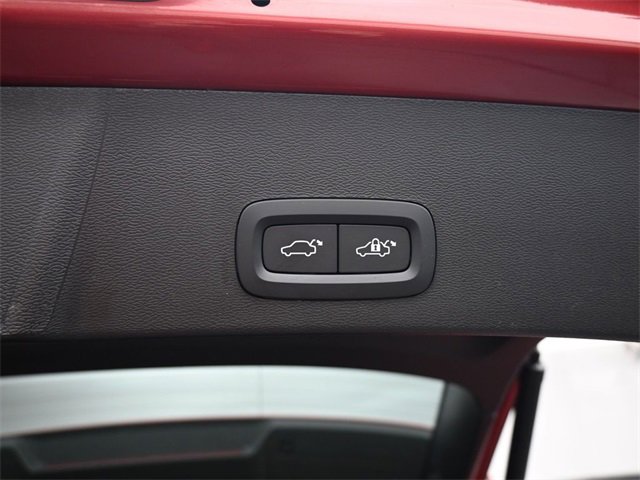 Used 2023 Volvo XC40 B5 Plus w/ Driver Assist Package image 31