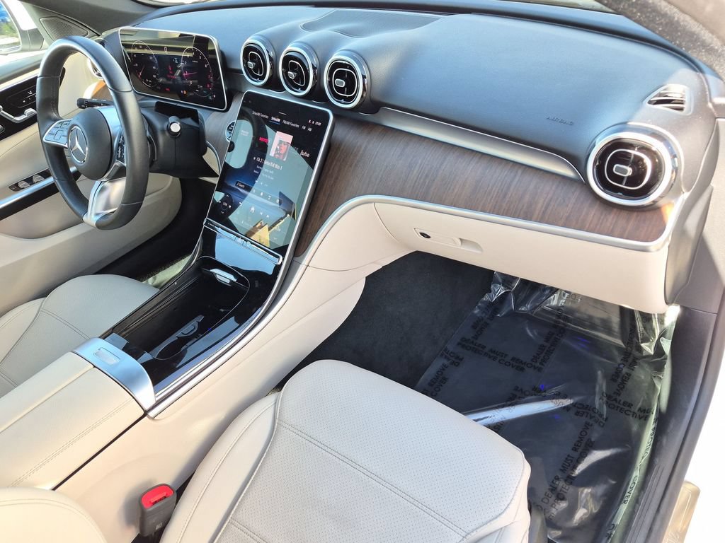 Used 2025 Mercedes-Benz C 300 Sedan image 18