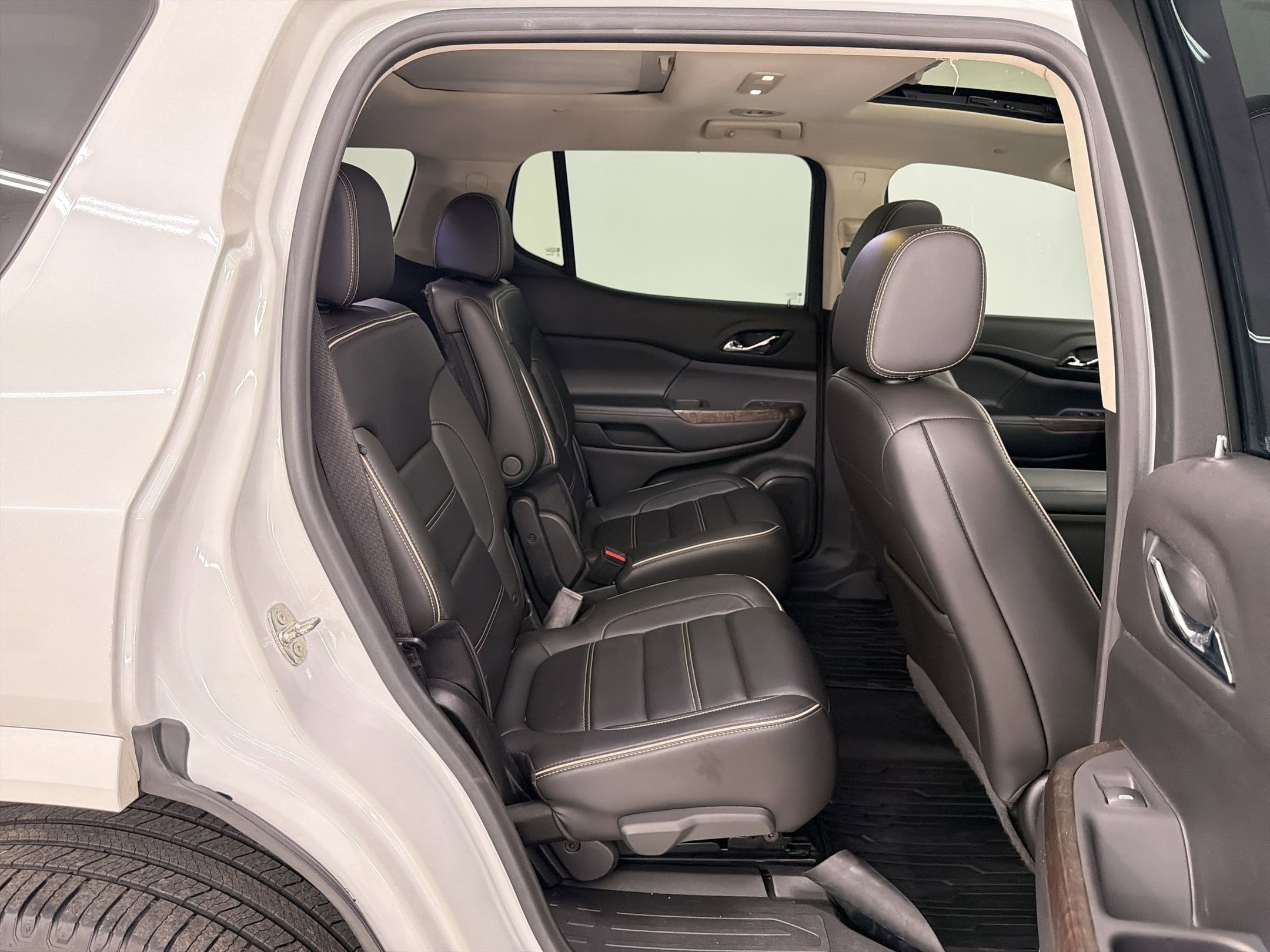 Used 2020 GMC Acadia Denali w/ Technology Package image 26
