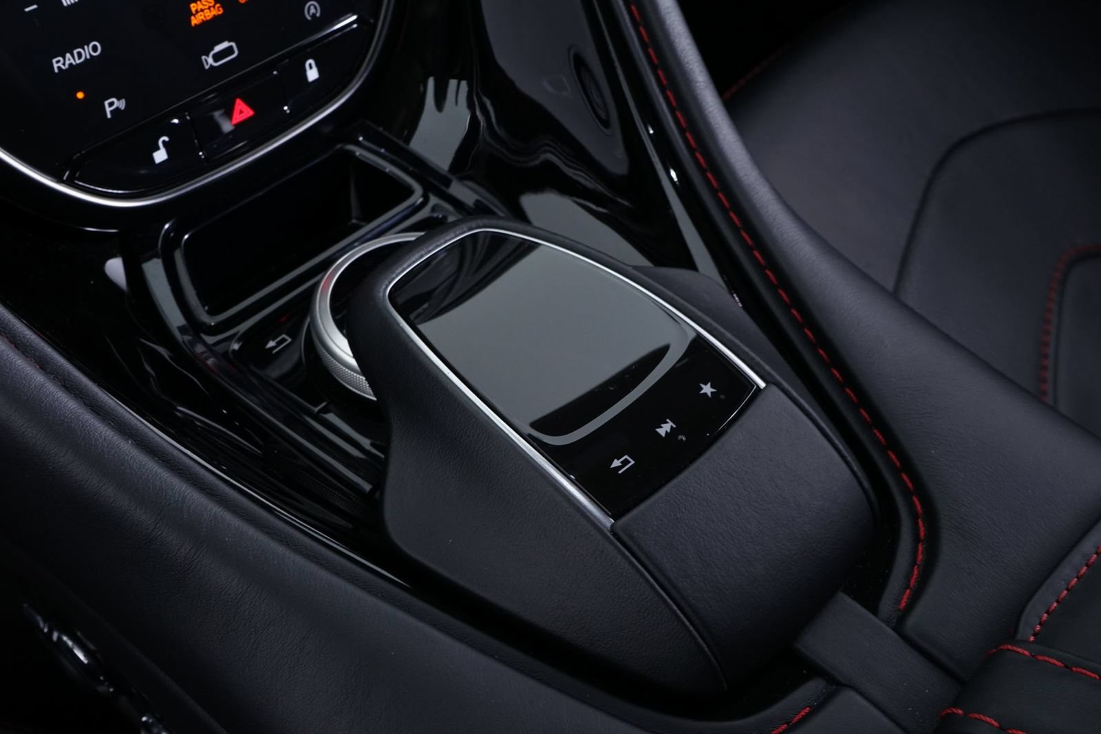 Used 2019 Aston Martin DBS Superleggera RWD image 26