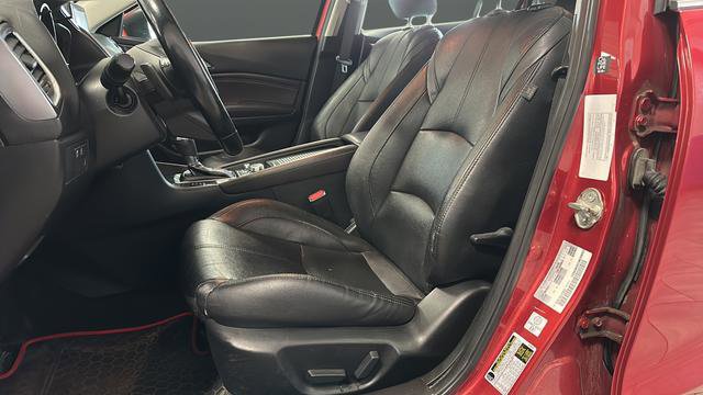 Used 2018 MAZDA MAZDA3 Grand Touring FWD image 9
