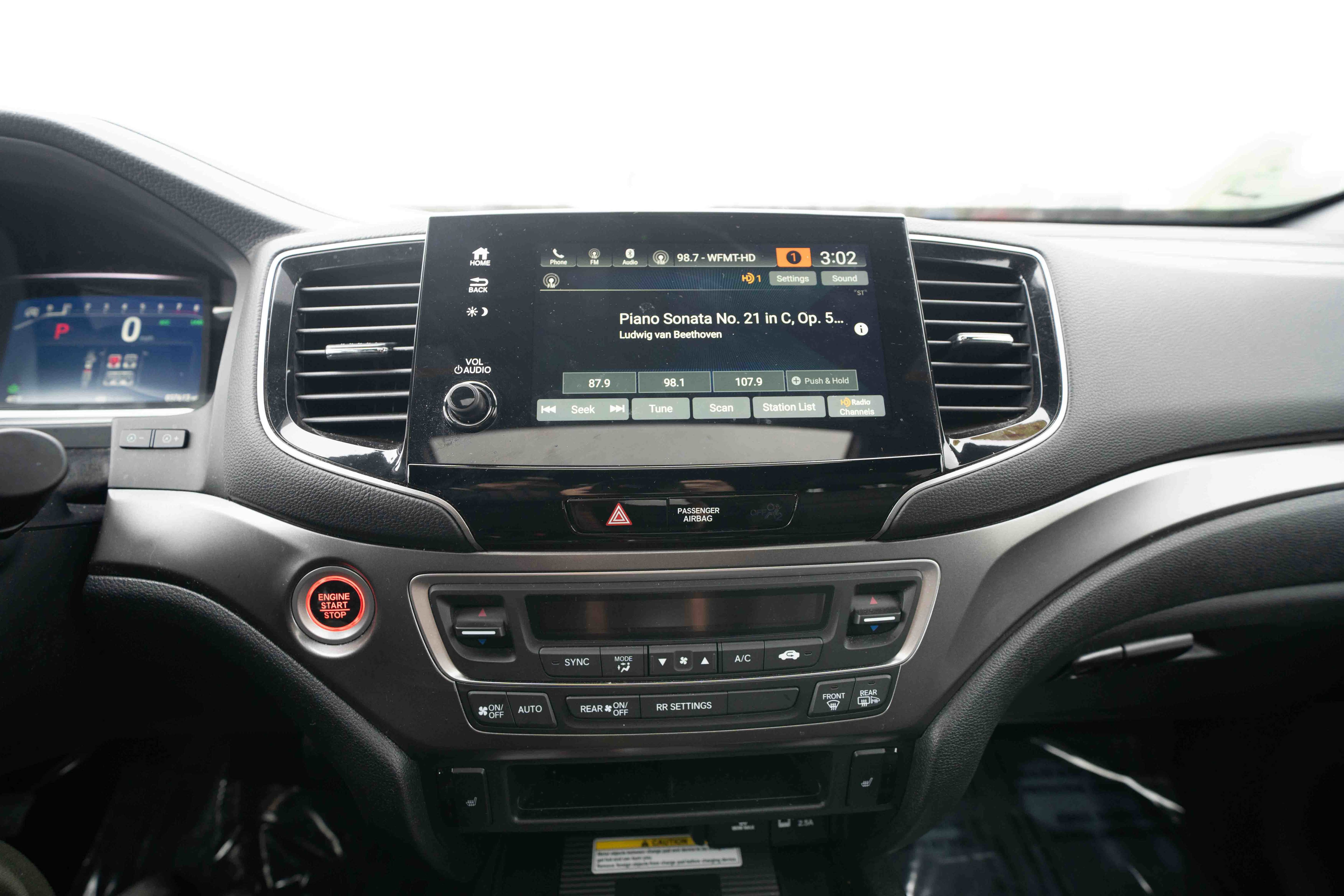 Used 2023 Honda Passport EX-L image 17