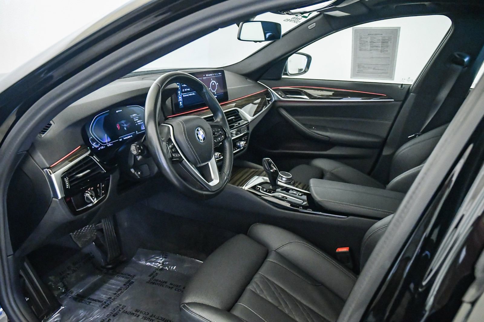 Certified 2023 BMW 530e w/ Convenience Package image 18