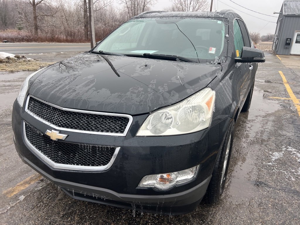 Used 2011 Chevrolet Traverse LT image 2