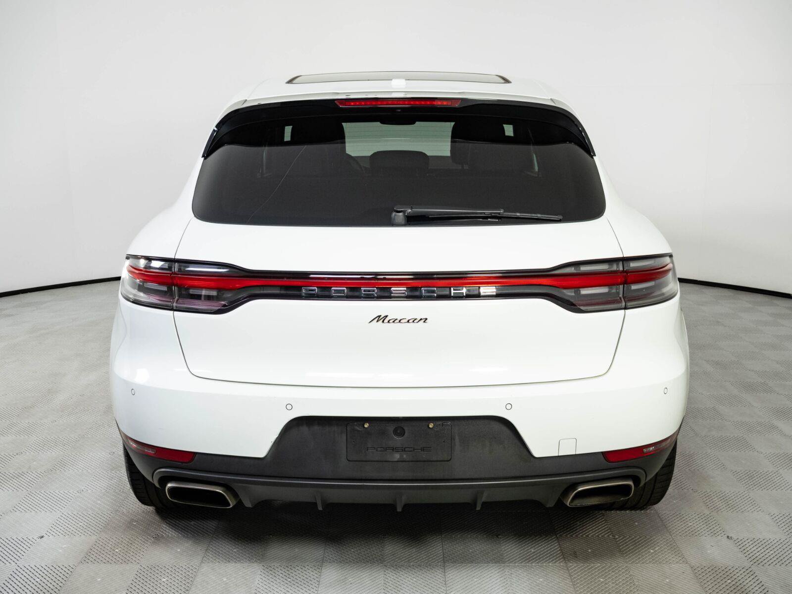 Used 2021 Porsche Macan AWD/4WD image 28