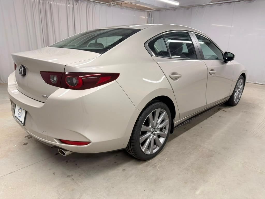 Used 2022 MAZDA MAZDA3 s FWD image 12