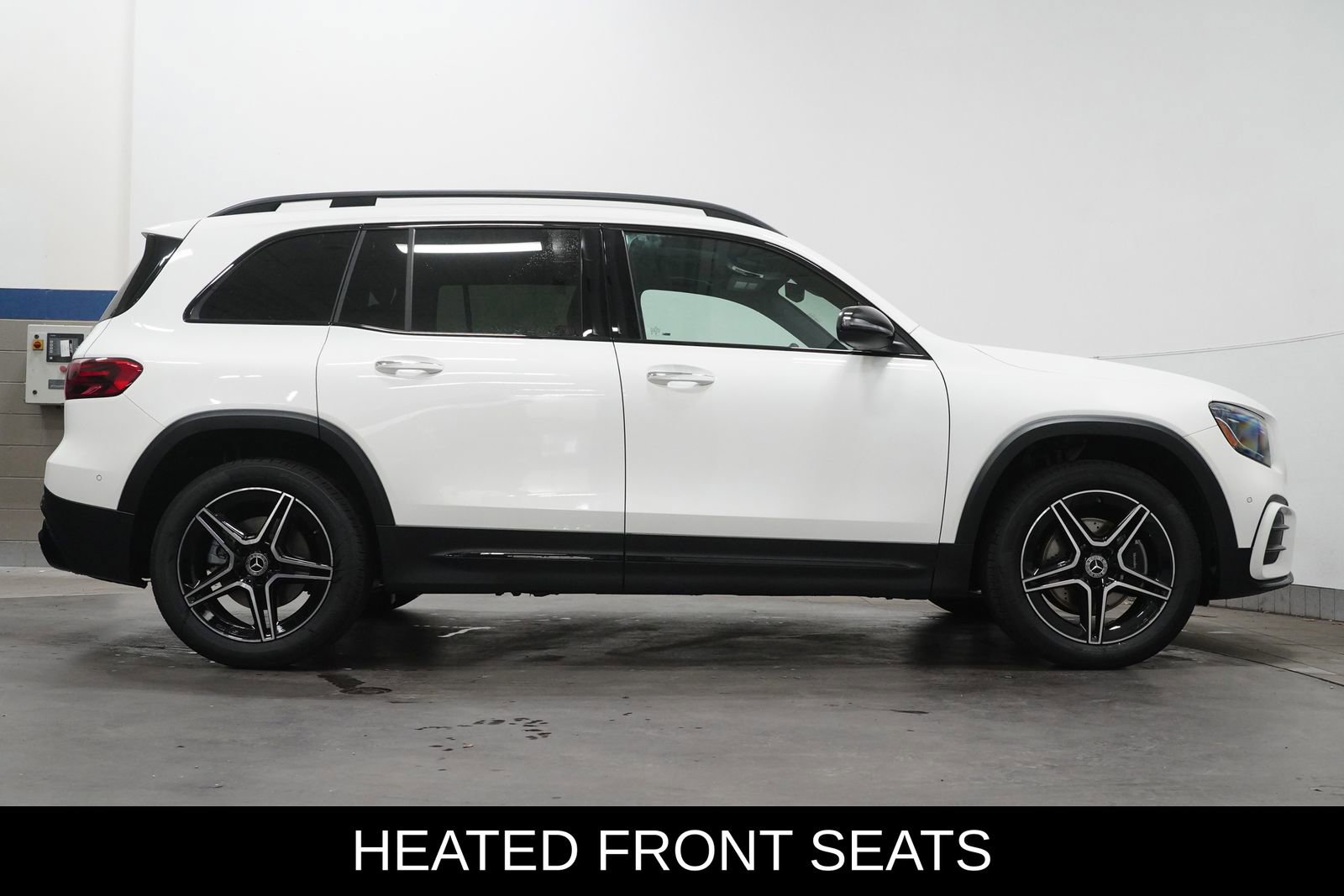 New 2026 Mercedes-Benz GLB 250 4MATIC image 8