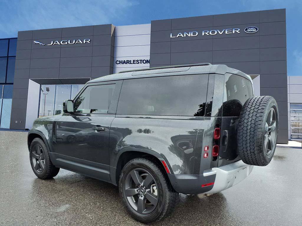 Certified 2023 Land Rover Defender 90 SE AWD/4WD image 3