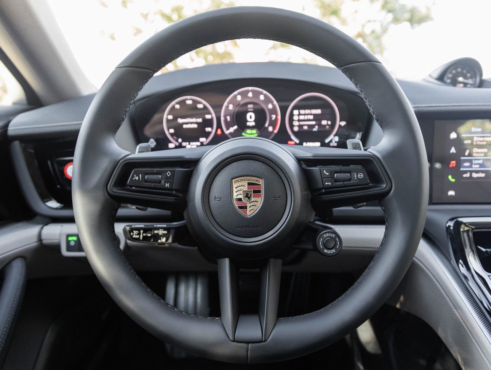 New 2026 Porsche Panamera 4 image 13