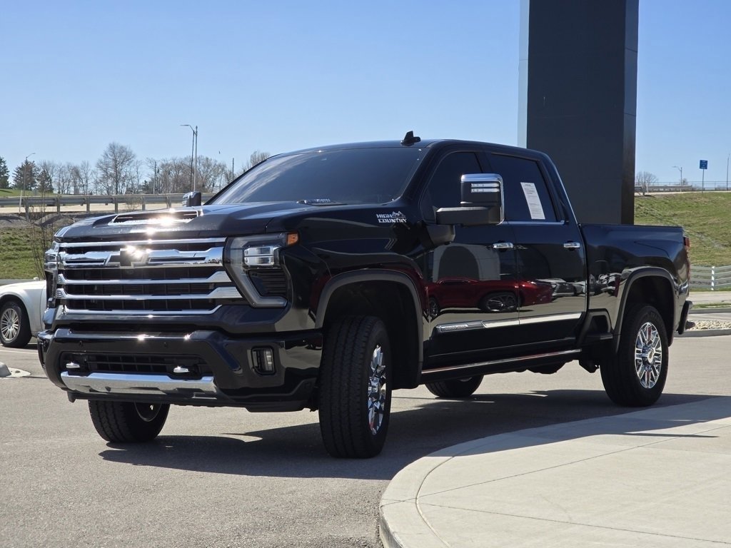 Used 2024 Chevrolet Silverado 3500 High Country AWD/4WD image 21