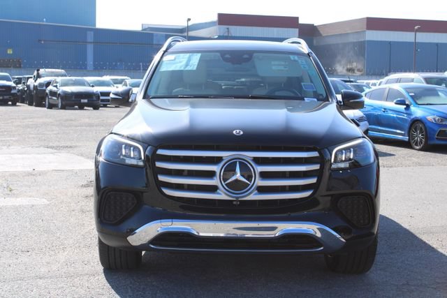 Used 2024 Mercedes-Benz GLS 450 4MATIC image 2