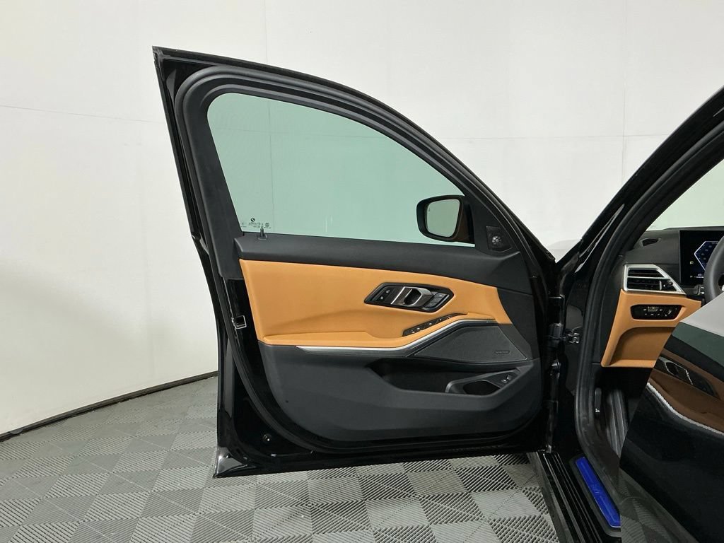 Used 2026 BMW 330i Sedan w/ Premium Package RWD image 20
