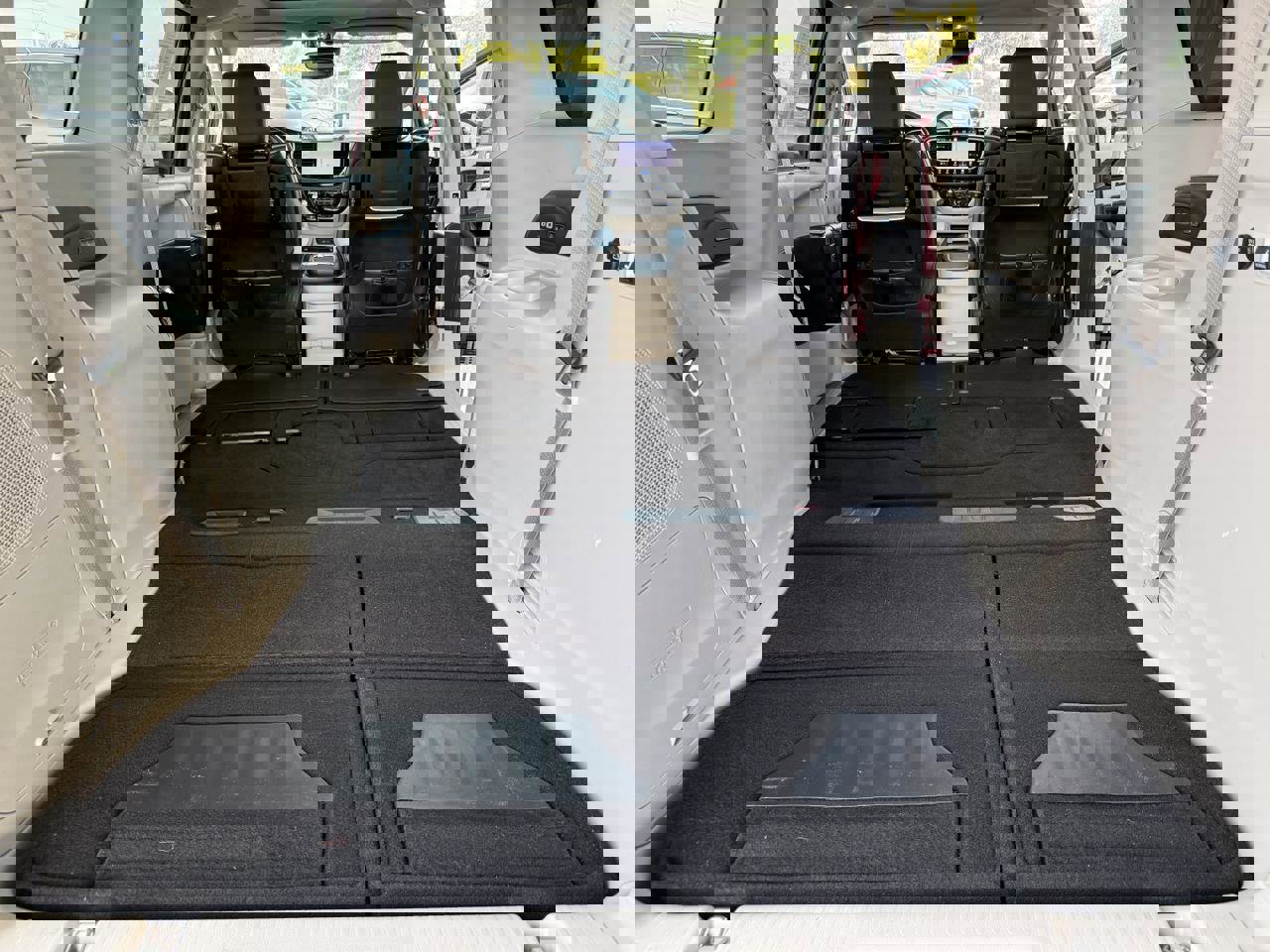 Used 2022 Chrysler Pacifica Limited w/ Uconnect Theater Family Group image 63