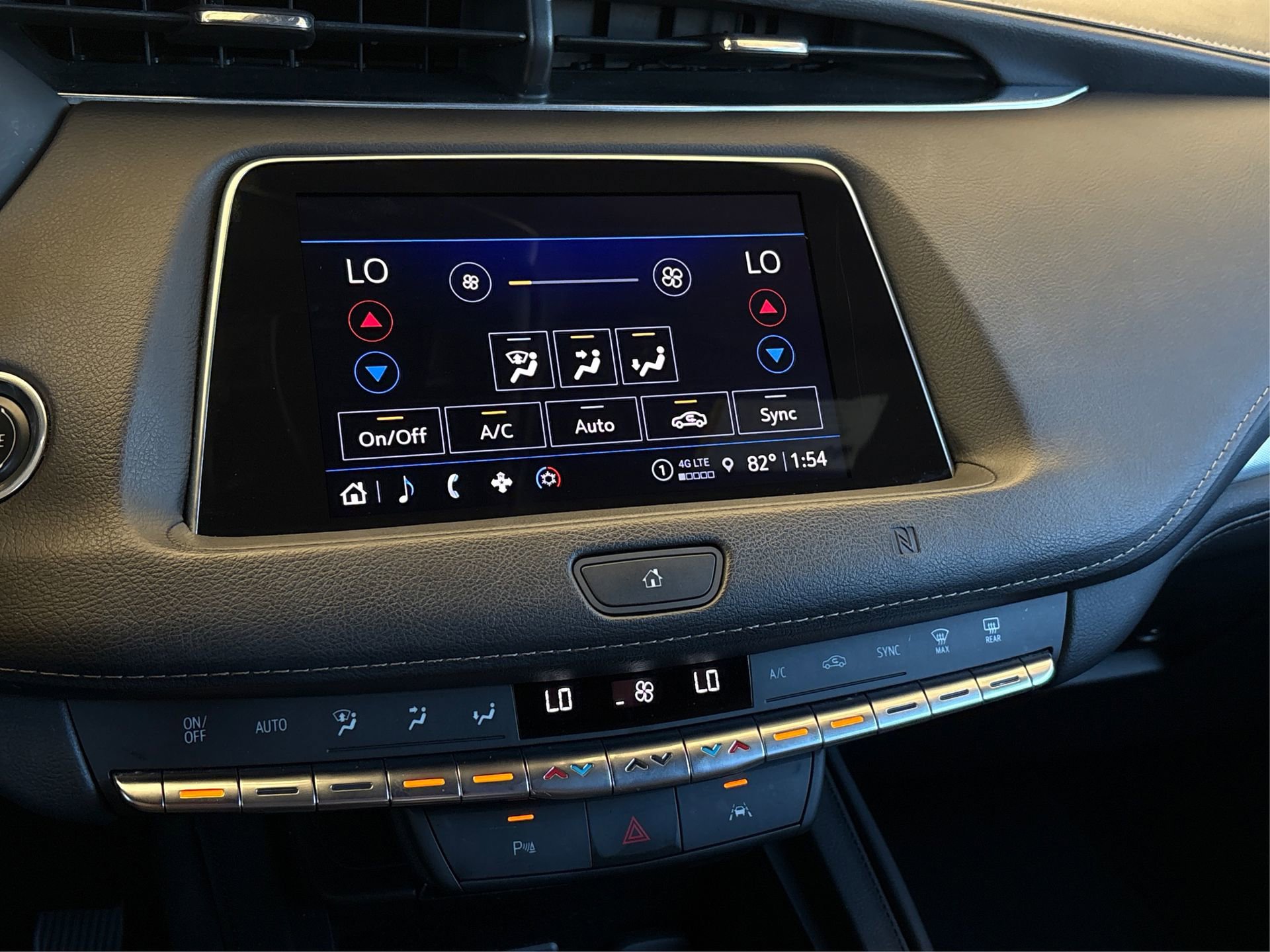 Used 2021 Cadillac XT4 Premium Luxury w/ Driver Awareness Package image 28