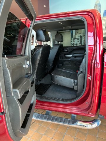 Used 2018 Chevrolet Silverado 1500 LT w/ All Star Edition AWD/4WD image 30