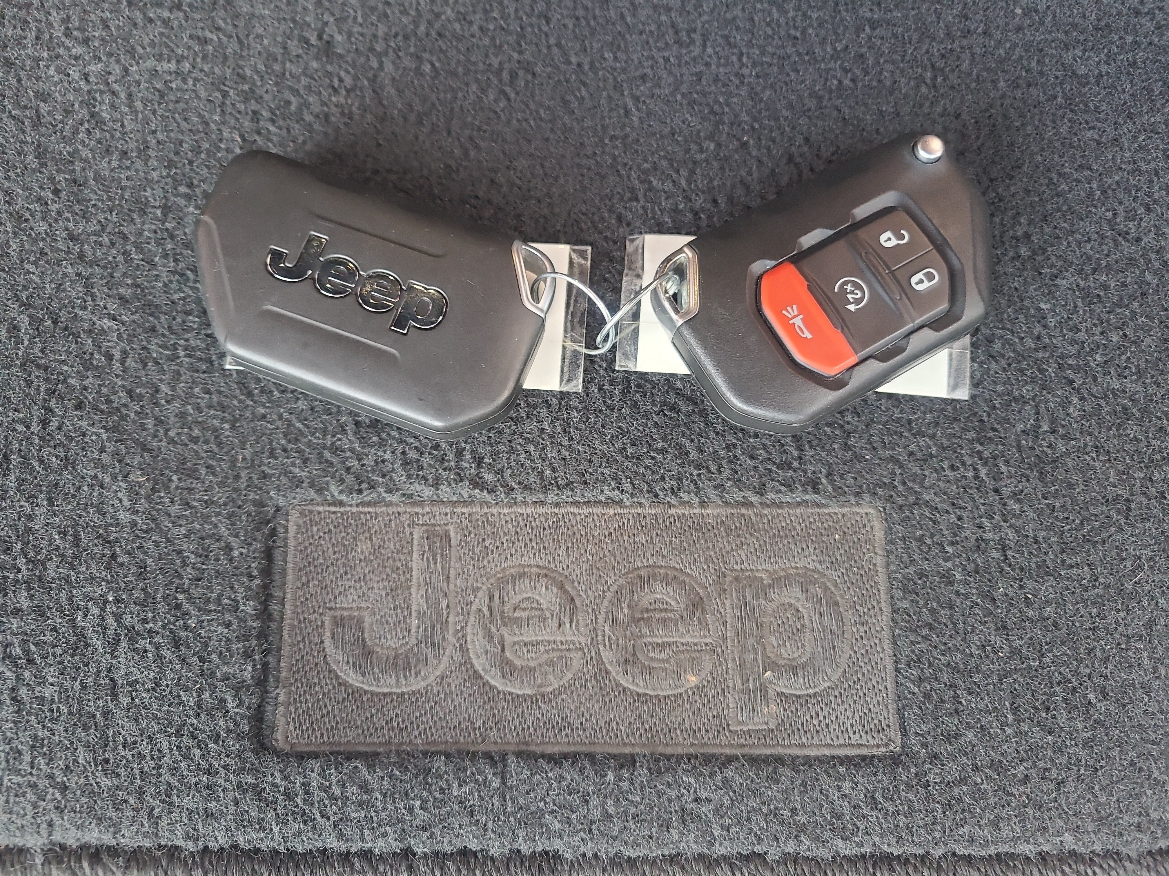 Used 2023 Jeep Wrangler Unlimited Sahara w/ Cold Weather Group AWD/4WD image 30