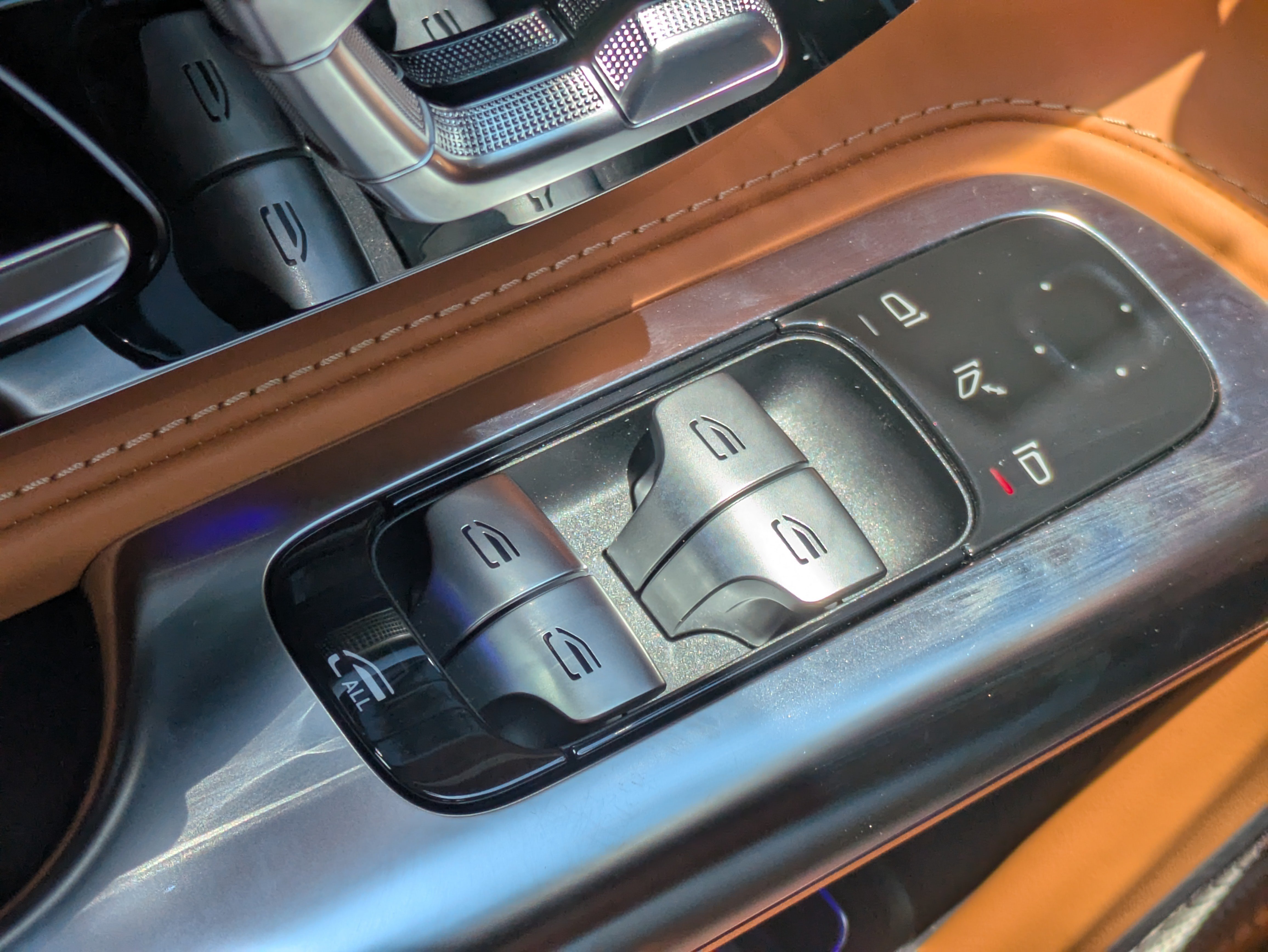 New 2027 Mercedes-Benz Maybach SL 680 image 20