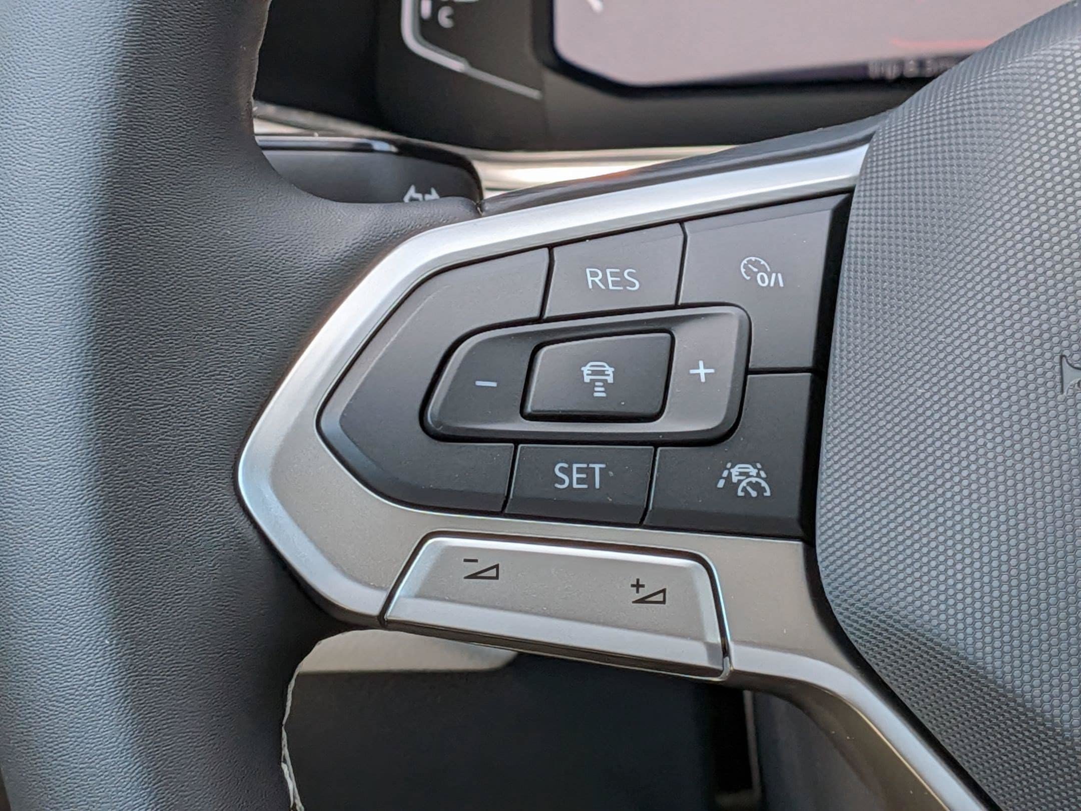New 2026 Volkswagen Taos SEL AWD/4WD image 18