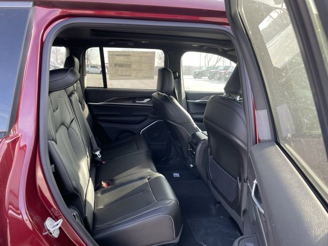 New 2026 Jeep Grand Cherokee Limited w/ Limited Altitude Package image 31