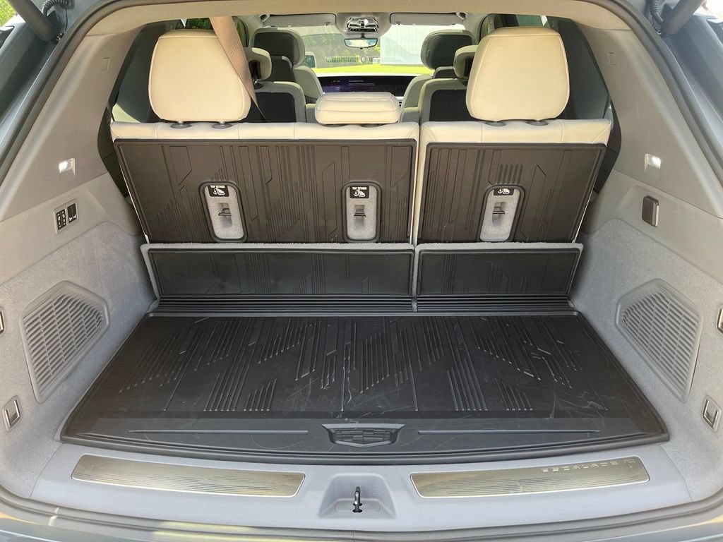 New 2026 Cadillac Escalade IQ Sport 1 w/ LPO, ONYX Package AWD/4WD image 22