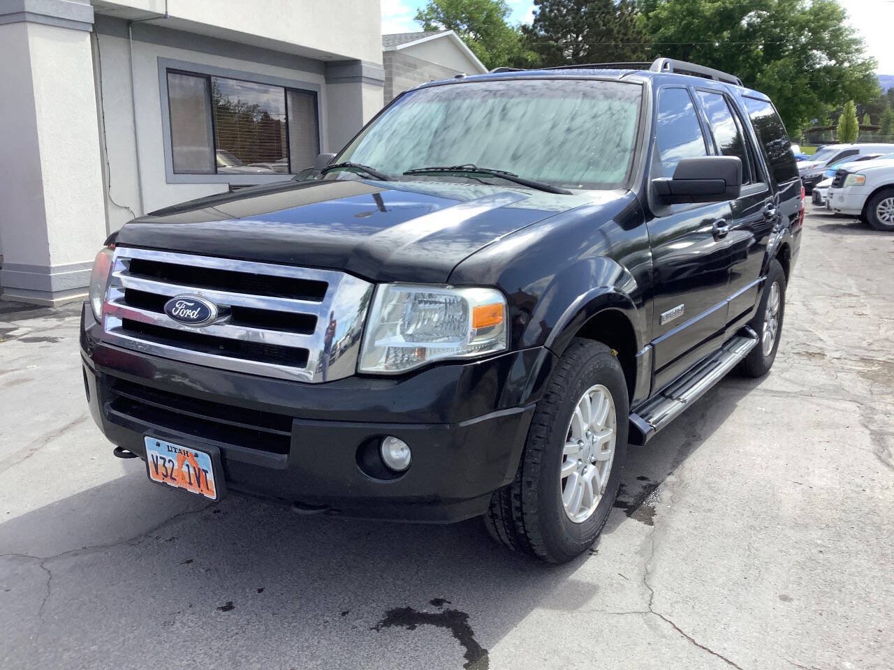Used 2013 Ford Expedition XLT w/ HD Trailer Tow Pkg AWD/4WD image 4