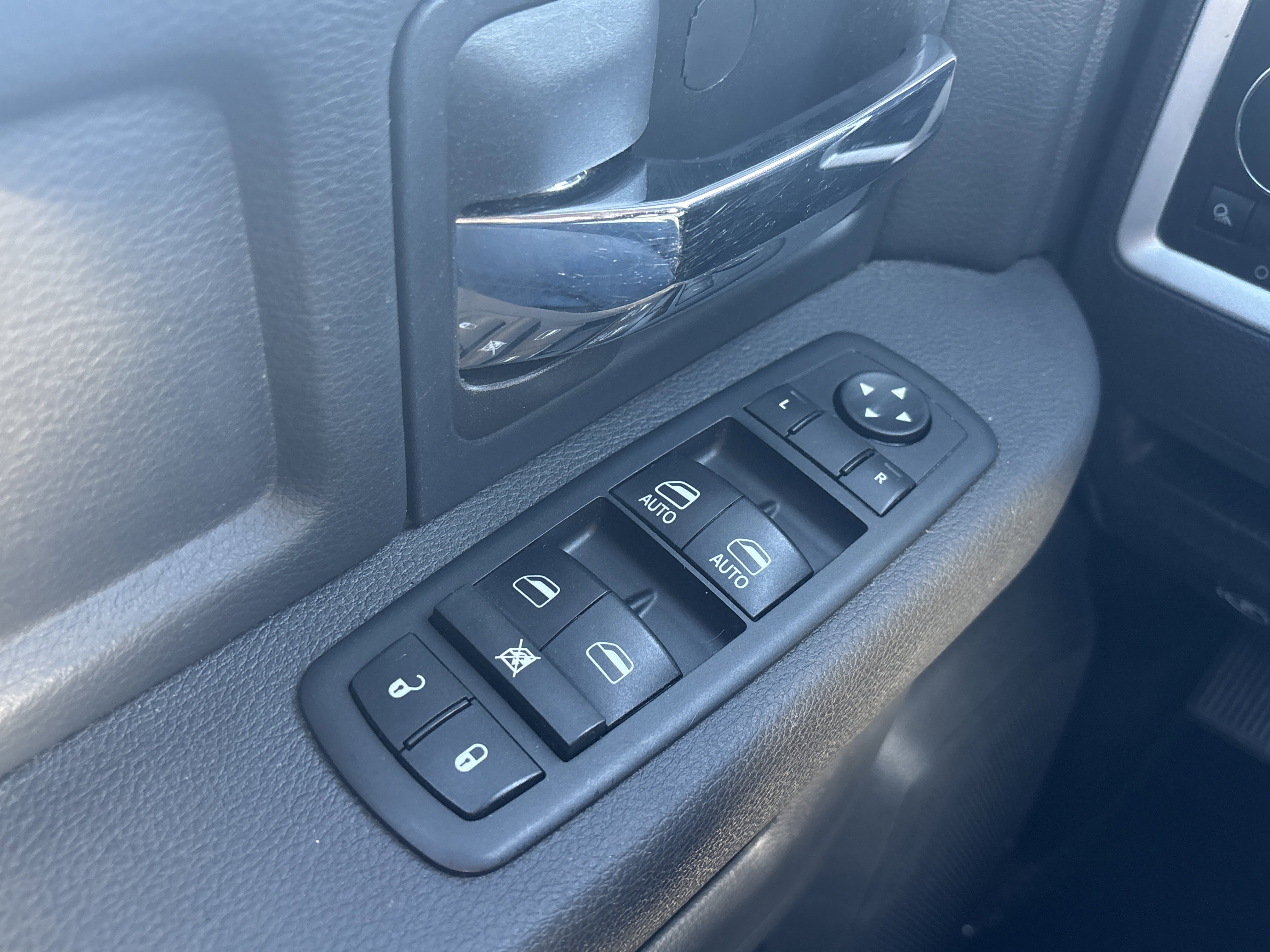 Used 2012 RAM 1500 Sport w/ Sport Premium Group image 27