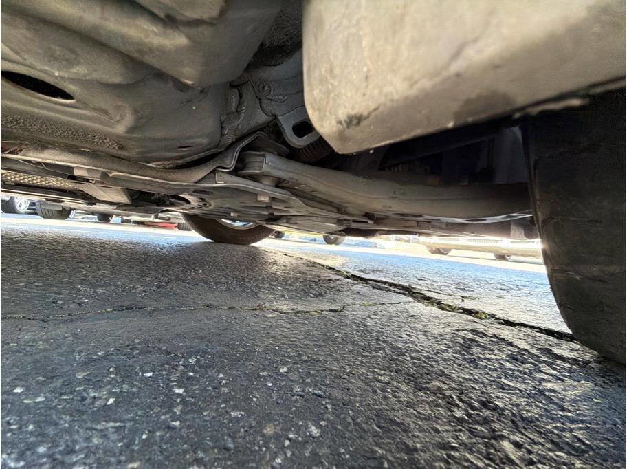 Used 2020 Toyota Corolla LE image 32