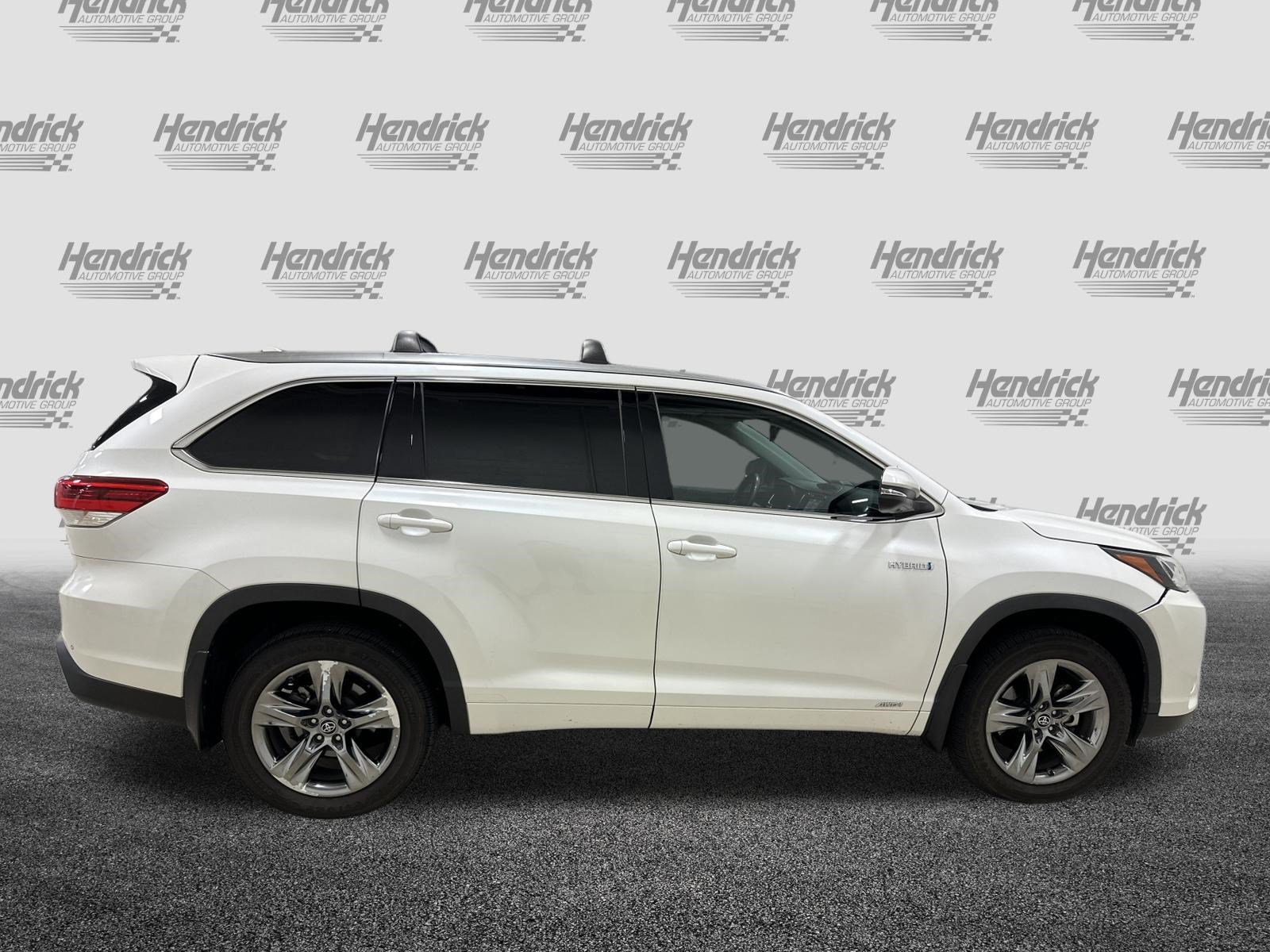 Used 2019 Toyota Highlander Limited Platinum AWD/4WD image 11