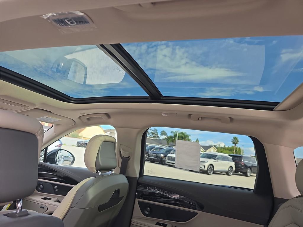 New 2025 Lincoln Nautilus Reserve image 26