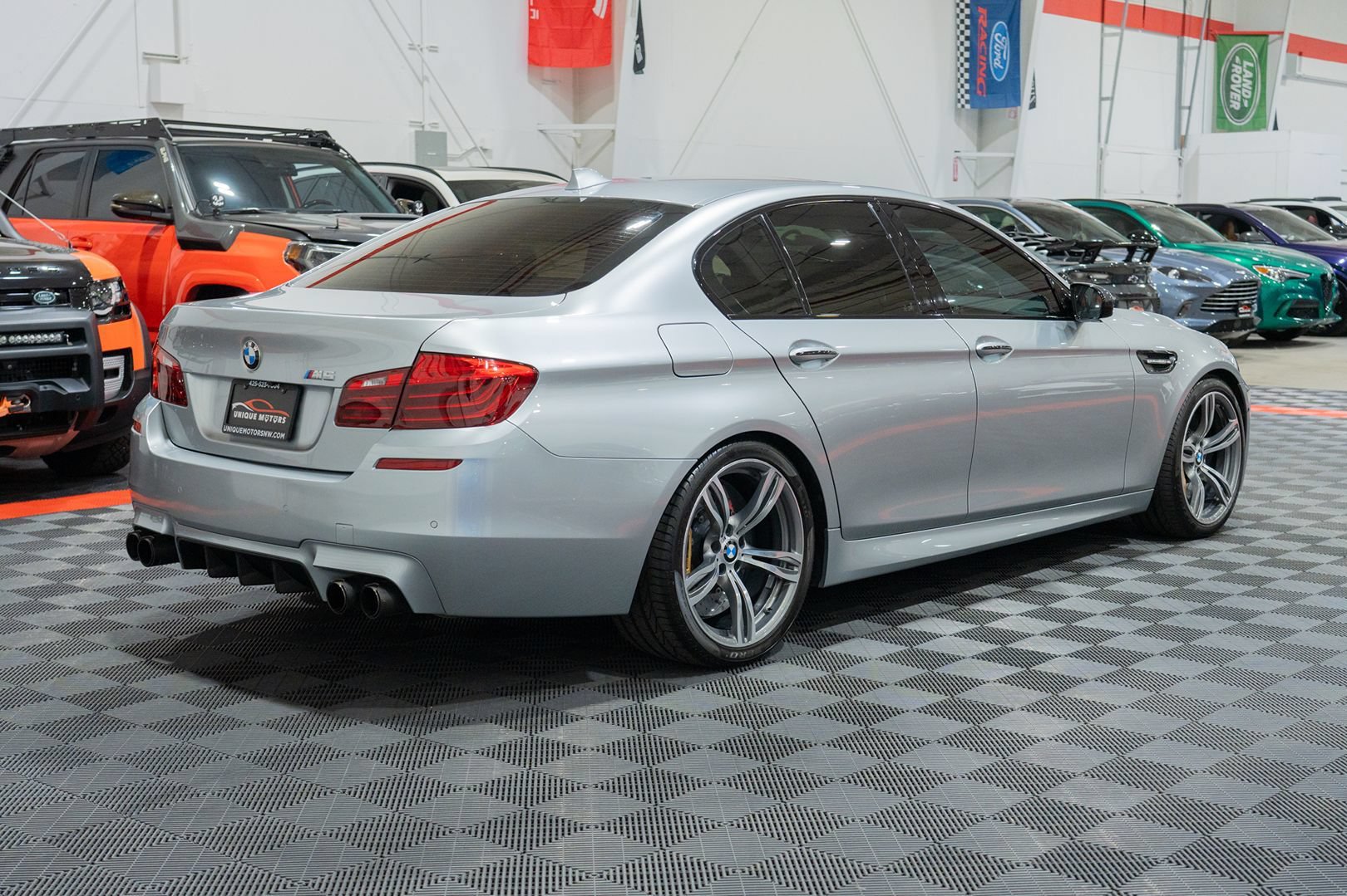 Used 2016 BMW M5 RWD image 8