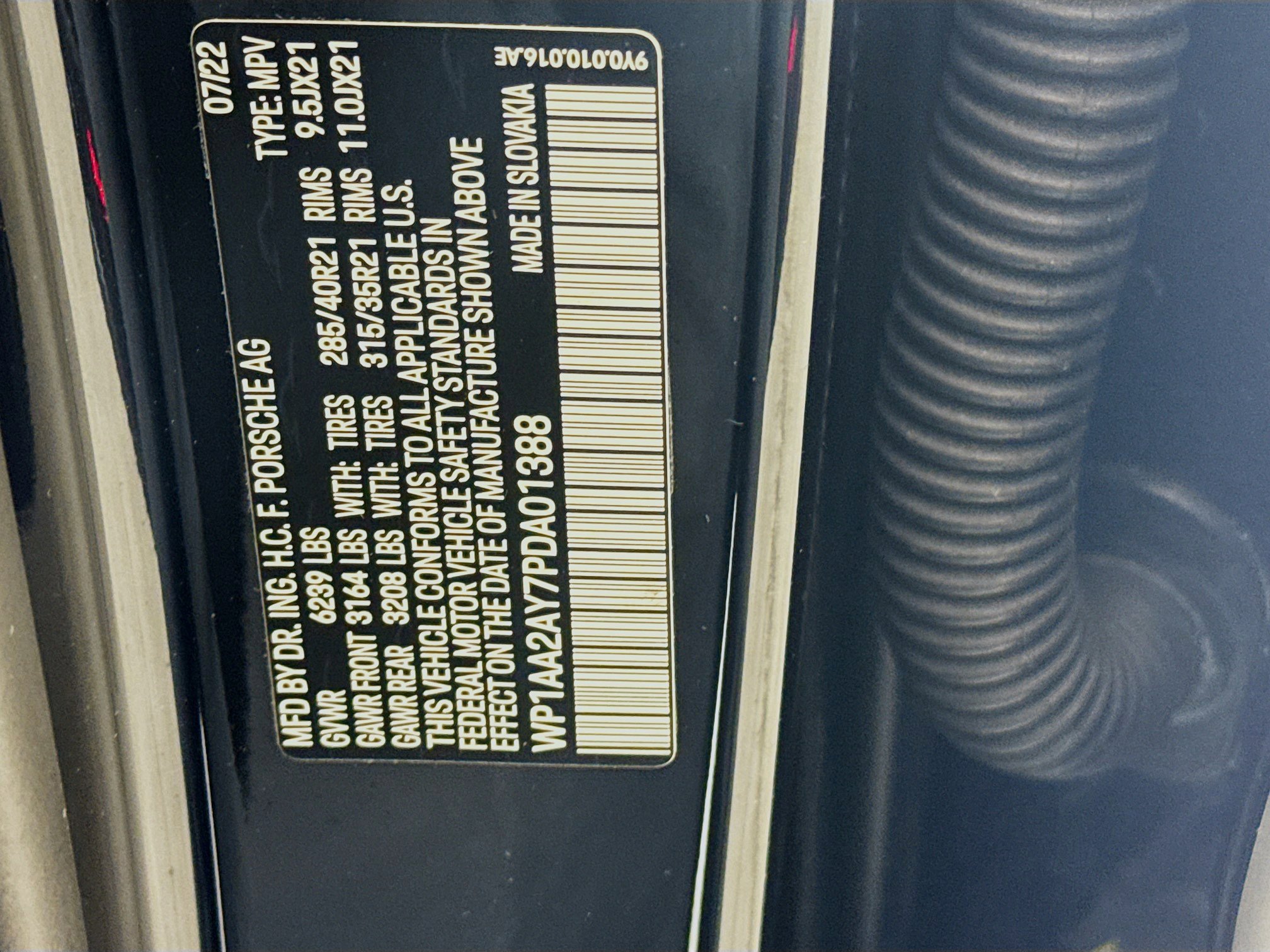 Used 2023 Porsche Cayenne image 32