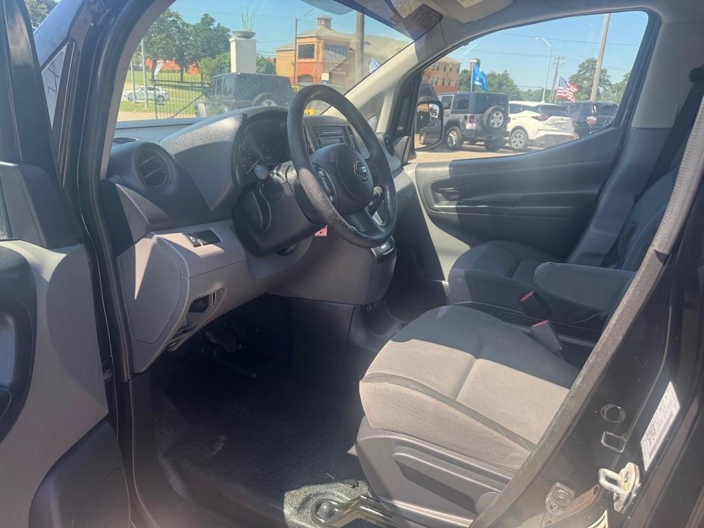 Used 2015 Nissan NV200 S FWD image 6