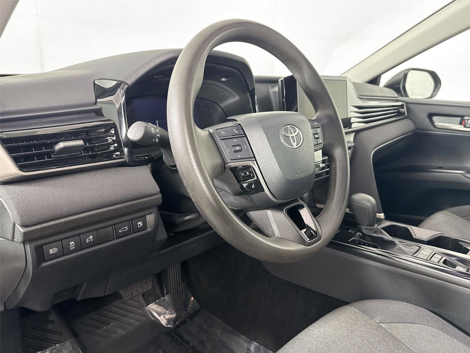 Certified 2025 Toyota Camry LE FWD image 4