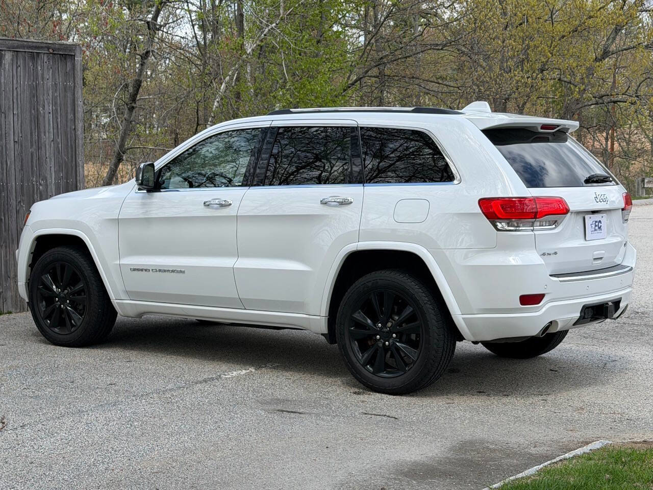 Used 2014 Jeep Grand Cherokee Overland w/ Advanced Technology Group AWD/4WD image 7