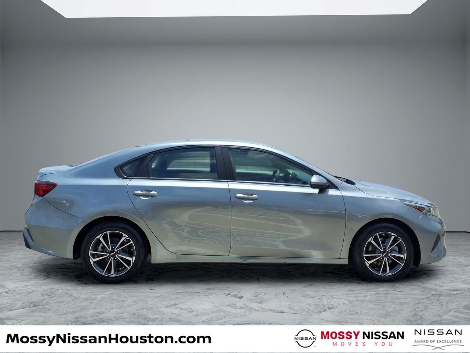 Used 2022 Kia Forte LXS FWD image 8