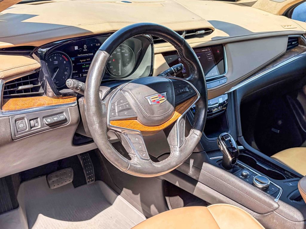 Used 2023 Cadillac XT5 Premium Luxury w/ Platinum Package FWD image 8