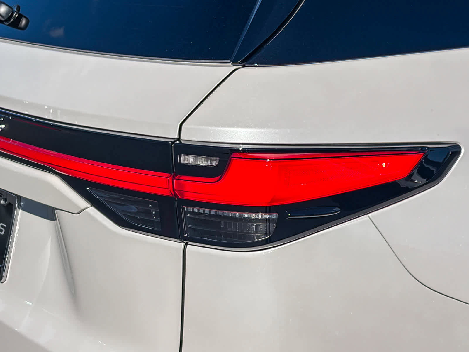 New 2026 Lexus TX 500h AWD image 8