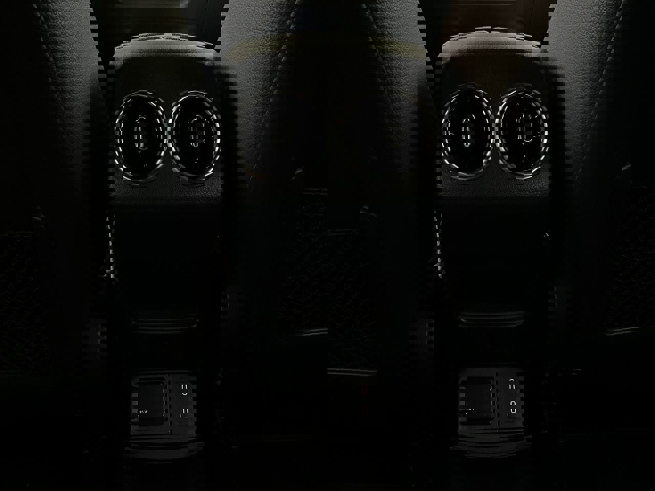 Used 2025 Mercedes-Benz GLA 250 image 13