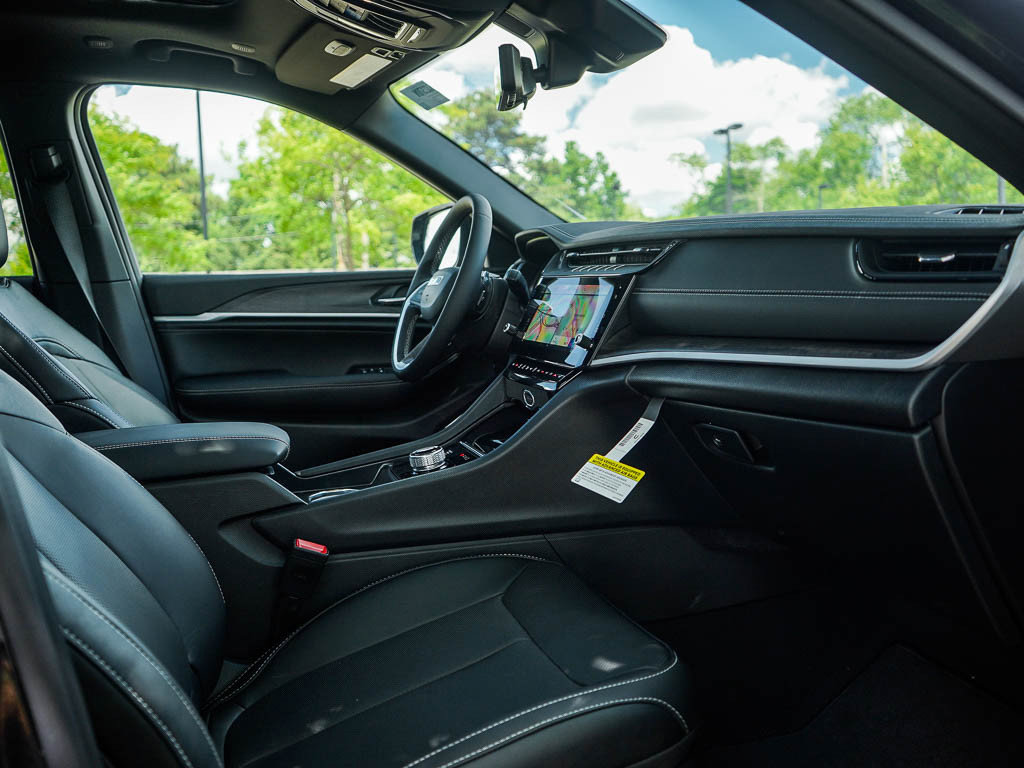 New 2026 Jeep Grand Cherokee Limited AWD/4WD image 11