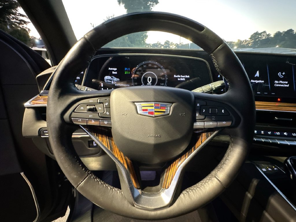 Used 2024 Cadillac Escalade ESV Premium Luxury RWD image 16