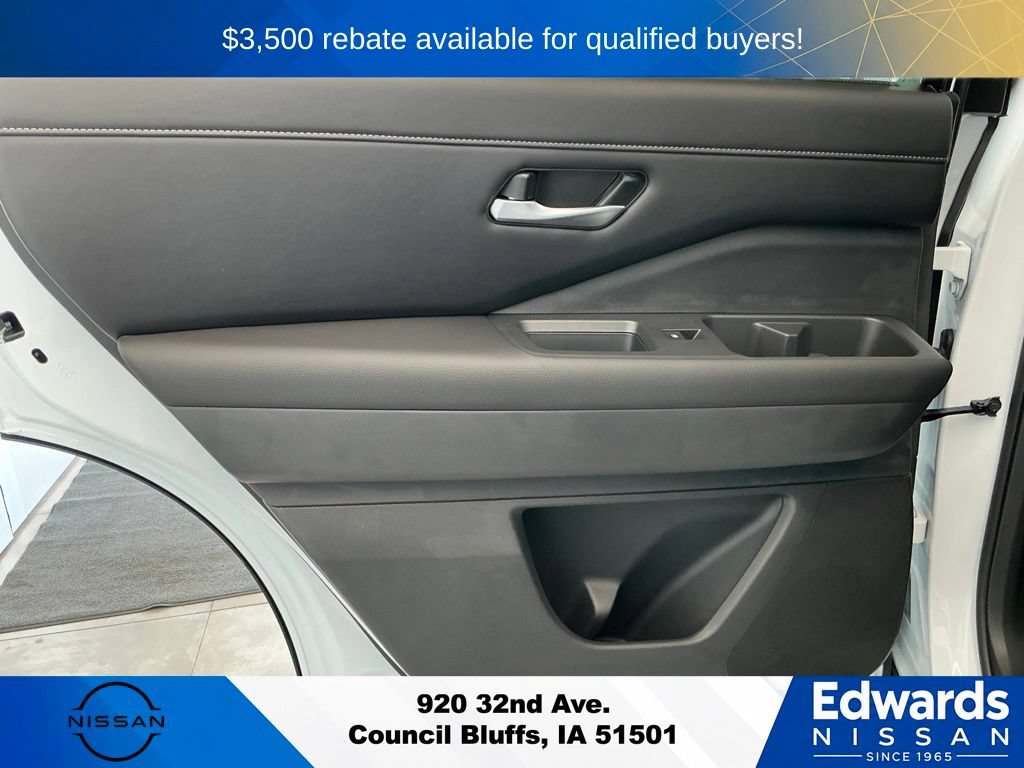 New 2026 Nissan Pathfinder SL w/ SL Premium Package AWD/4WD image 15