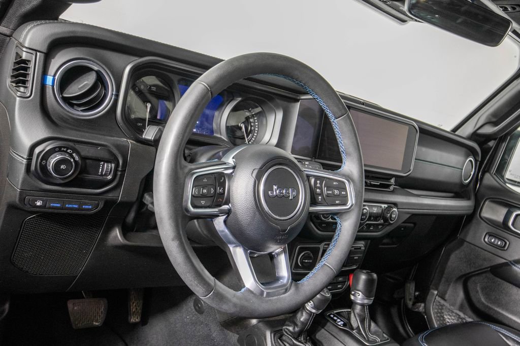 Used 2024 Jeep Wrangler High Altitude AWD/4WD image 17