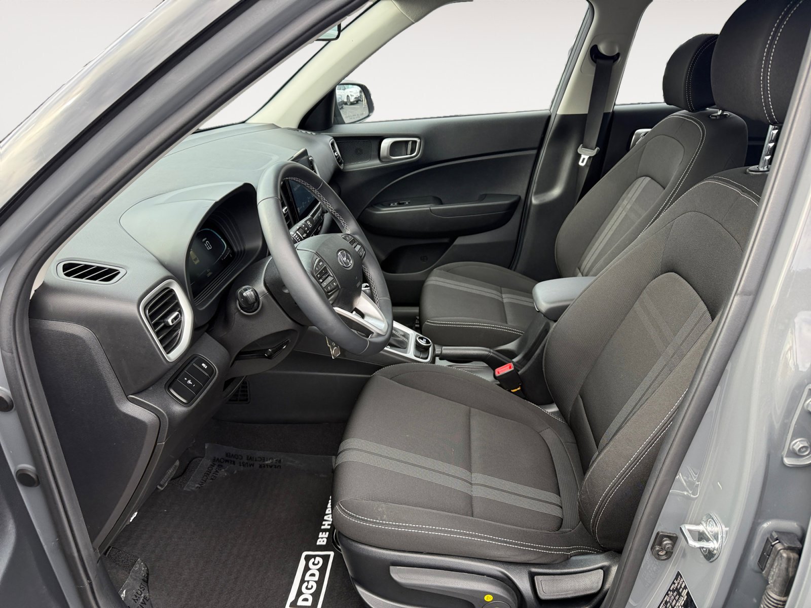 Certified 2023 Hyundai Venue SEL image 10