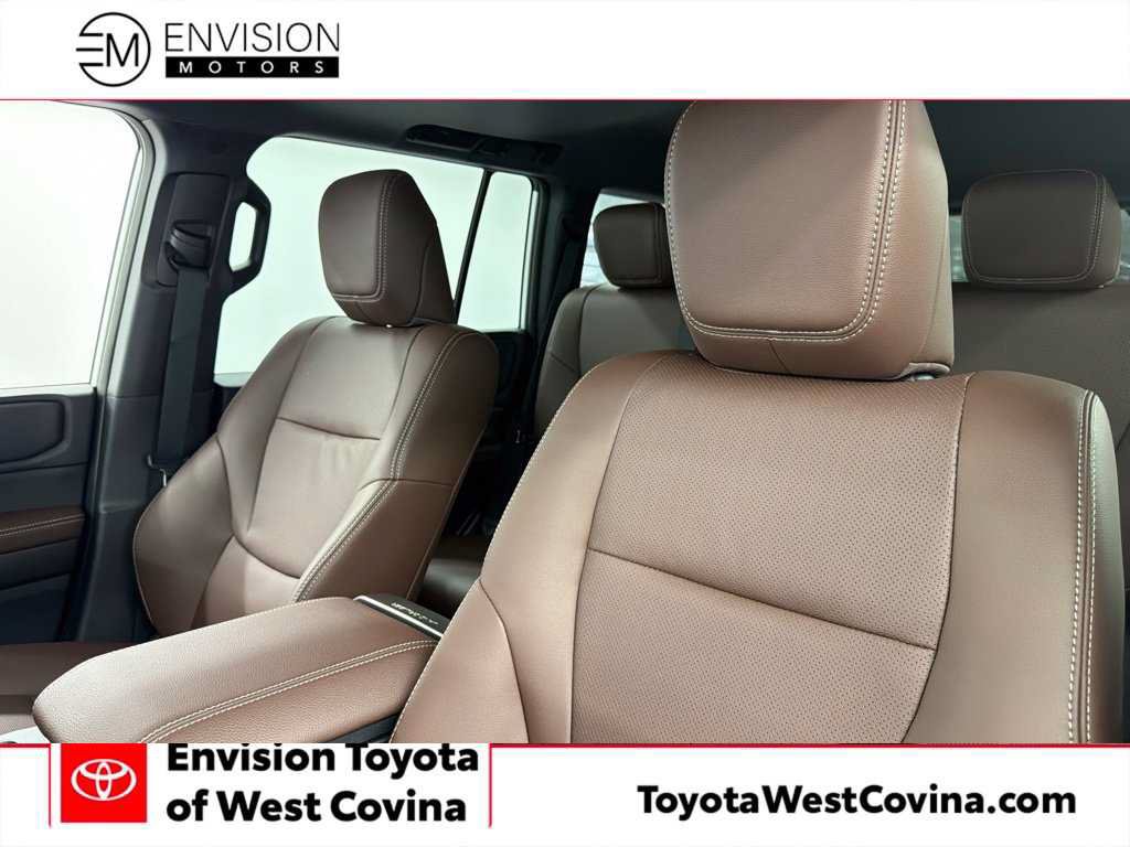 Used 2027 Toyota Land Cruiser AWD/4WD image 24