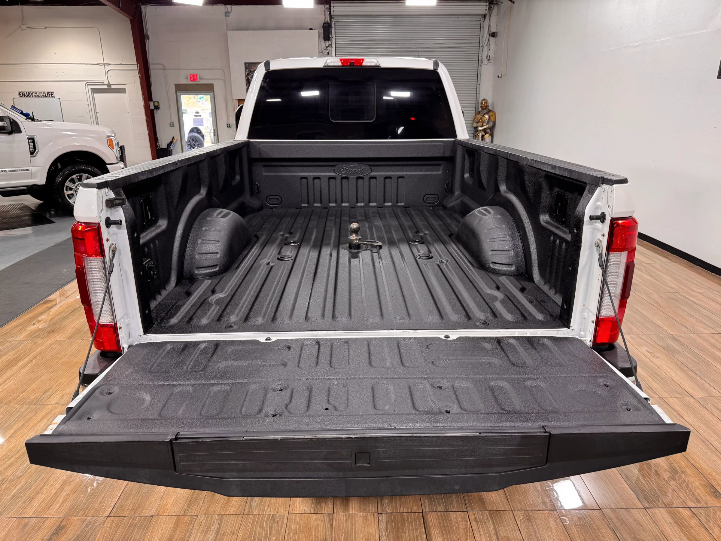 Used 2019 Ford F350 Lariat w/ Lariat Ultimate Package image 8