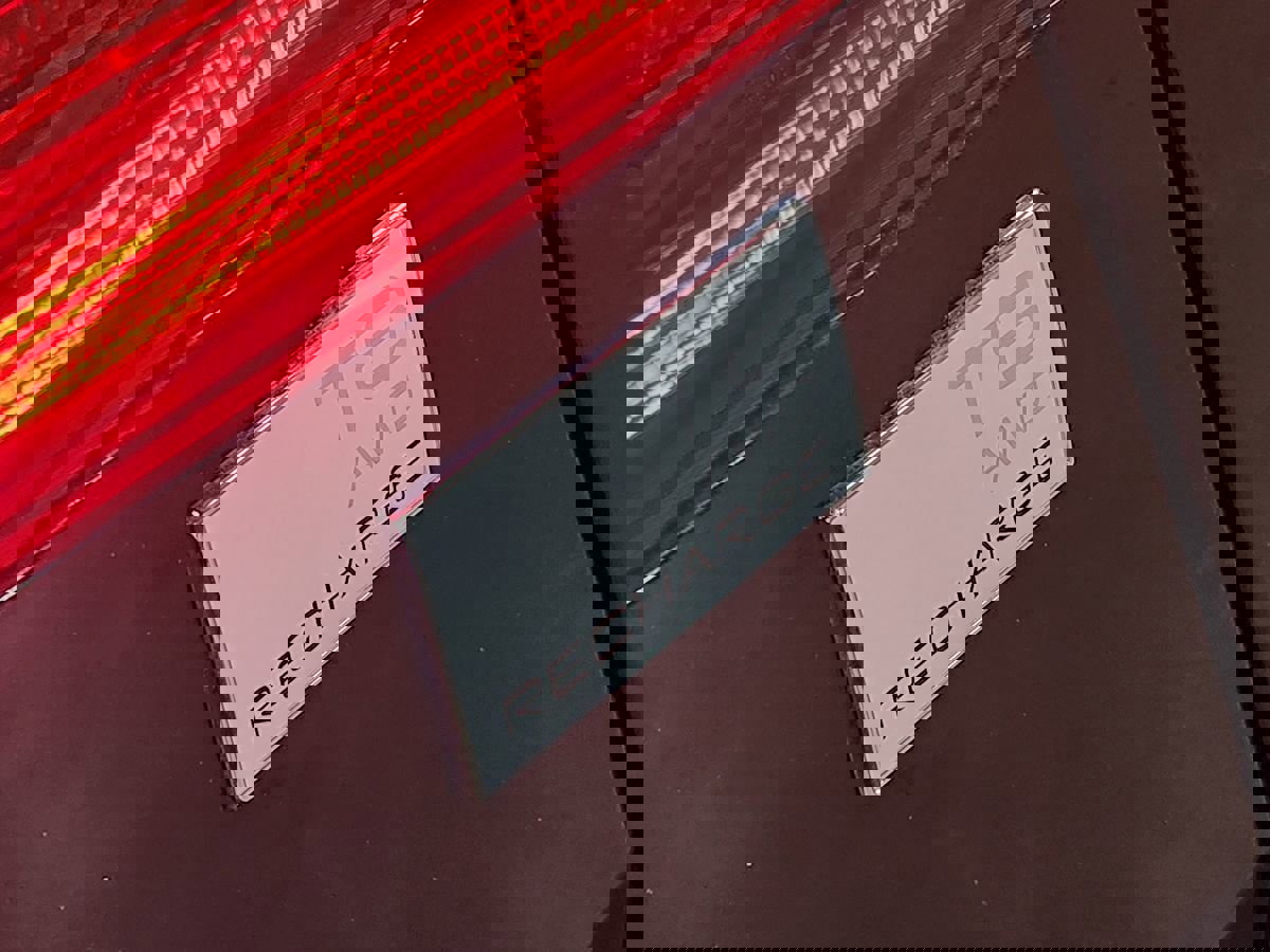 Used 2023 Volvo XC60 T8 Plus w/ Protection Package Premier image 27