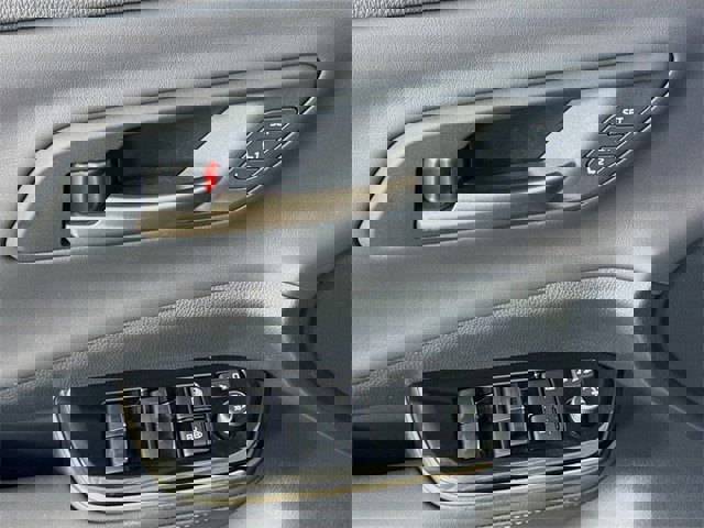 New 2026 Toyota Crown Platinum image 17