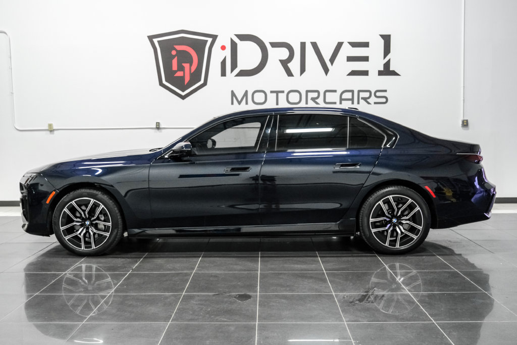 Used 2024 BMW i7 xDrive60 AWD/4WD image 12